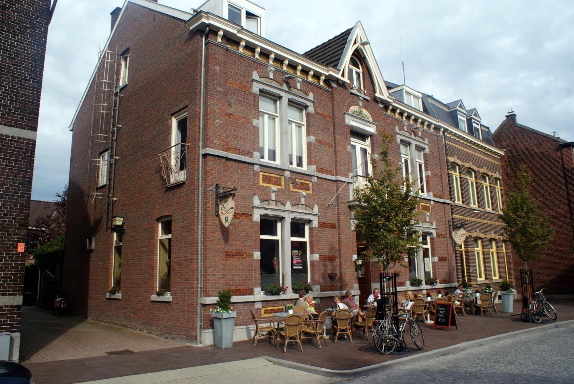 Hotel Le Bonheur Ейсден Екстериор снимка